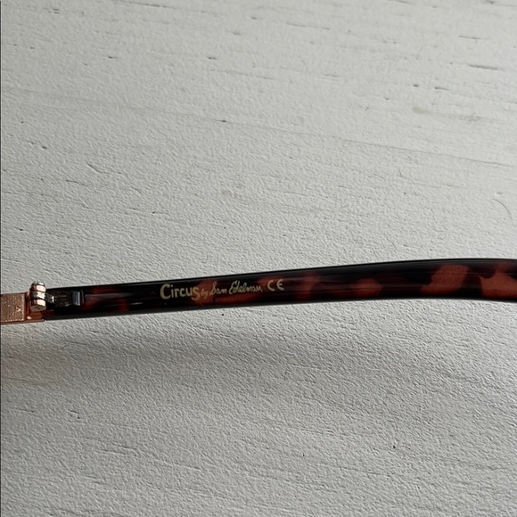 SAM EDELMAN Metallic Rose Gold Oversized Frame Sunglasses - Picture 6 of 10